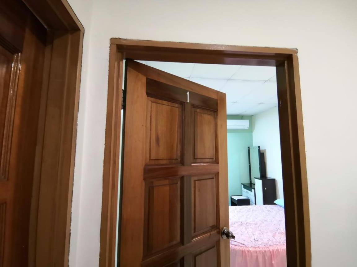 Cosy Homestay Ulu Tiram Exteriér fotografie