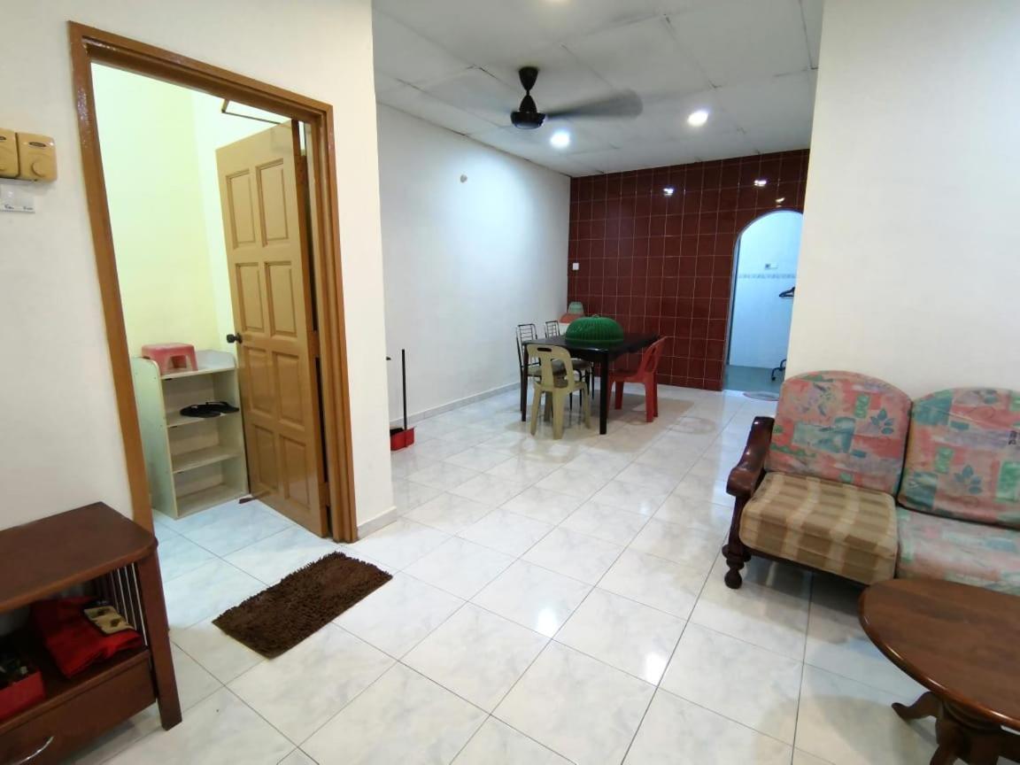 Cosy Homestay Ulu Tiram Exteriér fotografie